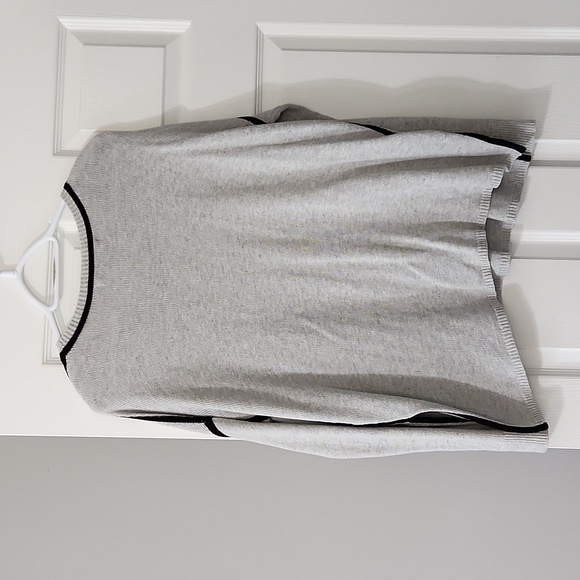 Grey and black sweater - Picture 5 of 8